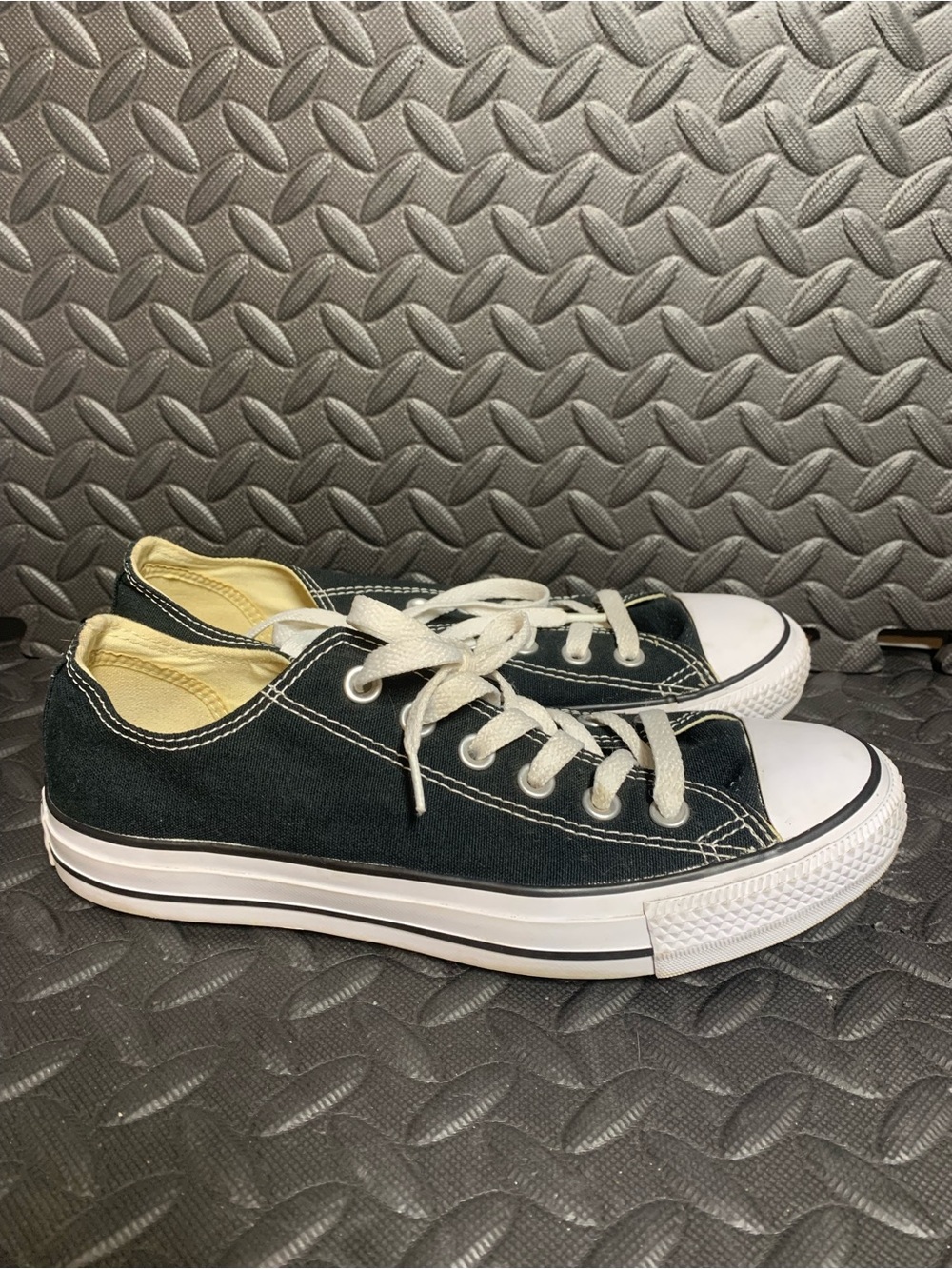 Converse Men’s/women’s Black Canvas Sneakers. Men size 6.5; women size 8.5